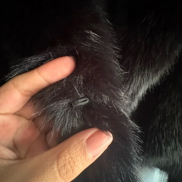 ZARA Black Faux Fur Cropped Jacket with Wide Collar - Picture 6 of 8